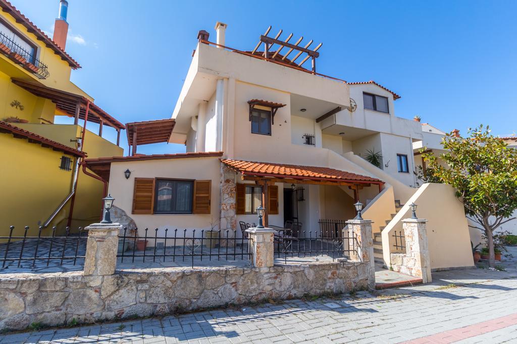 Villa Sunny Poseidi Possidi Esterno foto